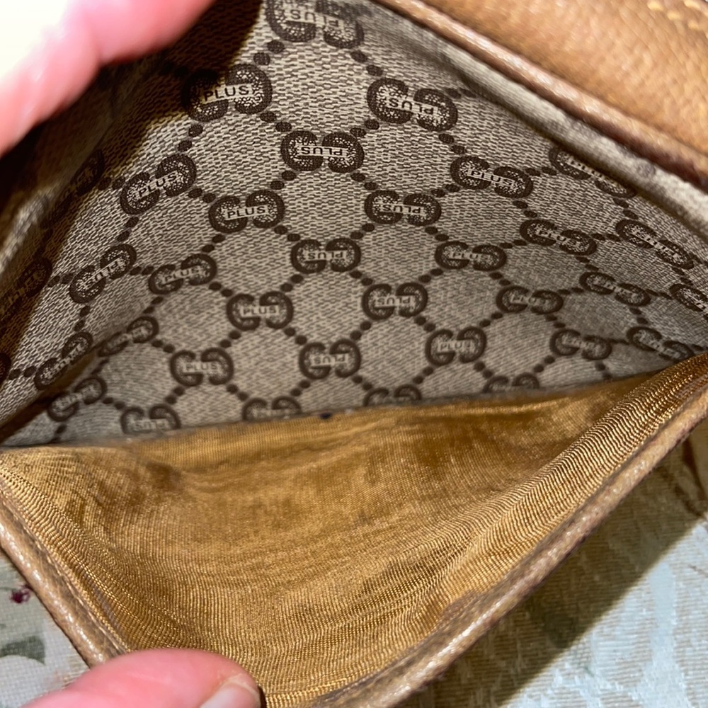 Authentic Vintage Gucci Plus mini crossbody - Picture 13 of 15